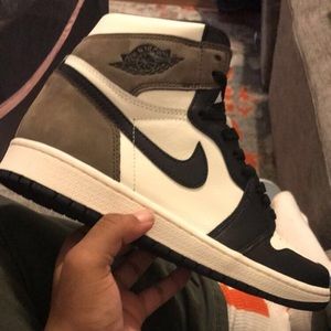Jordan 1 “Mocha”